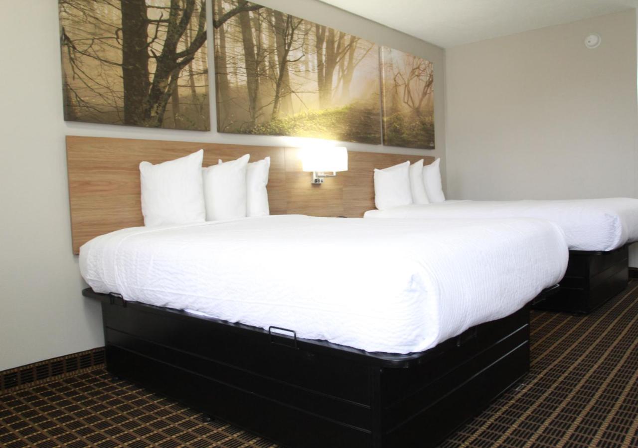 Days Inn By Wyndham Forest Buitenkant foto