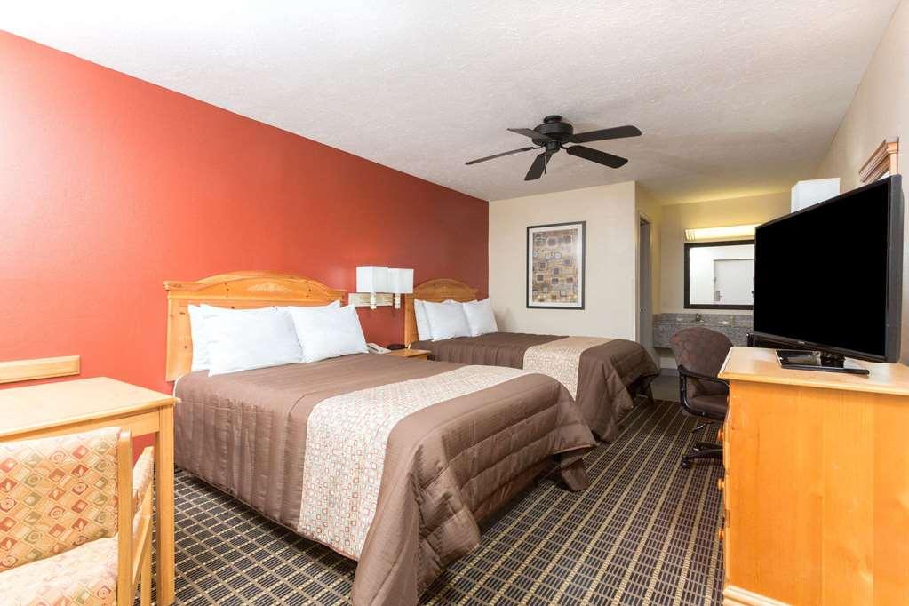 Days Inn By Wyndham Forest Kamer foto