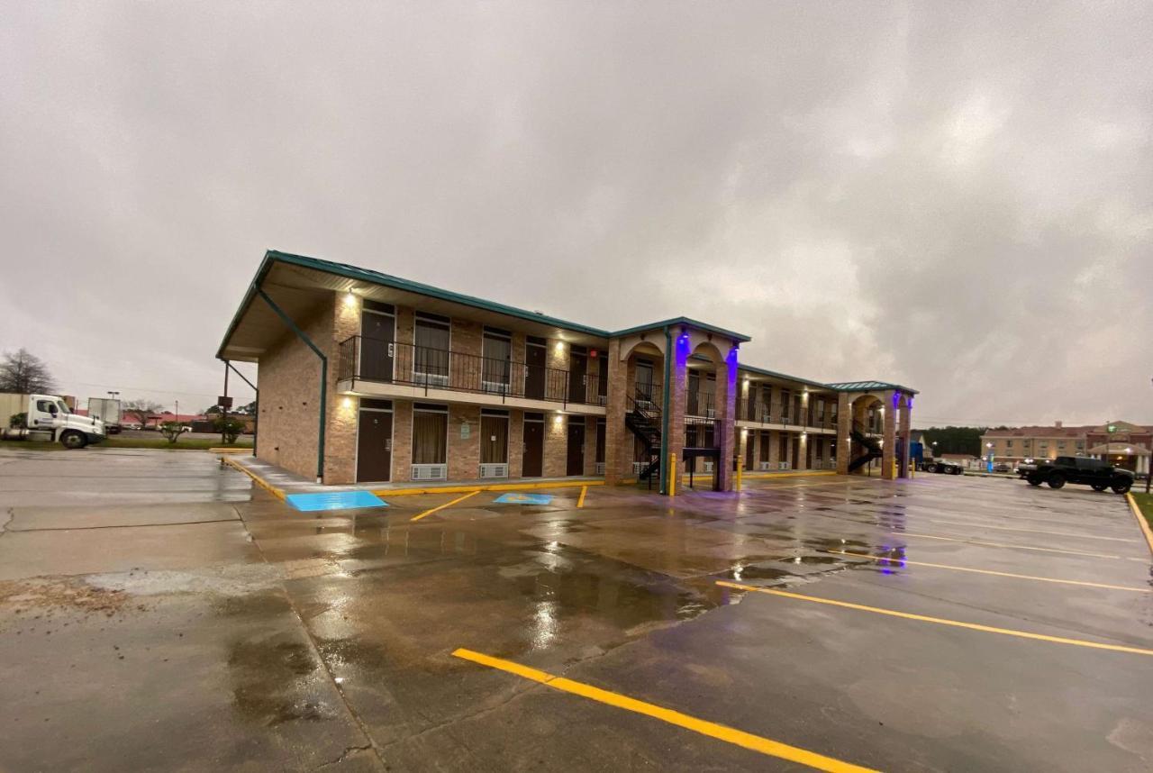 Days Inn By Wyndham Forest Buitenkant foto